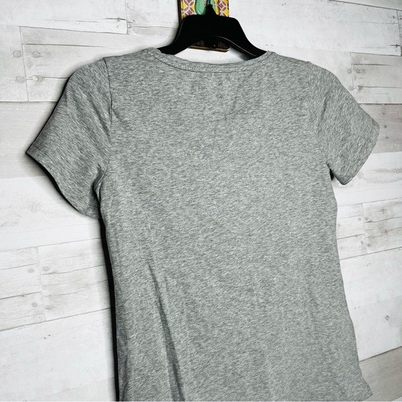 Ann Taylor | New Gray Top - Picture 2 of 4